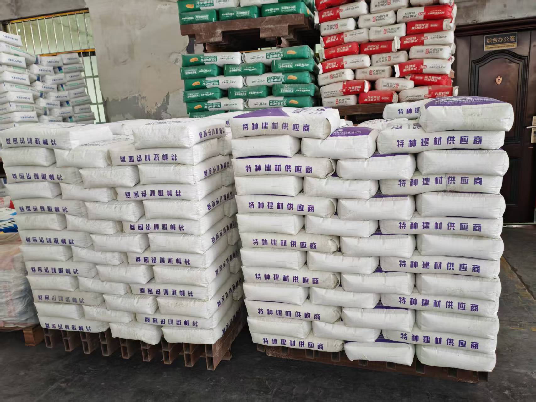 什玲镇拱顶带模注浆料